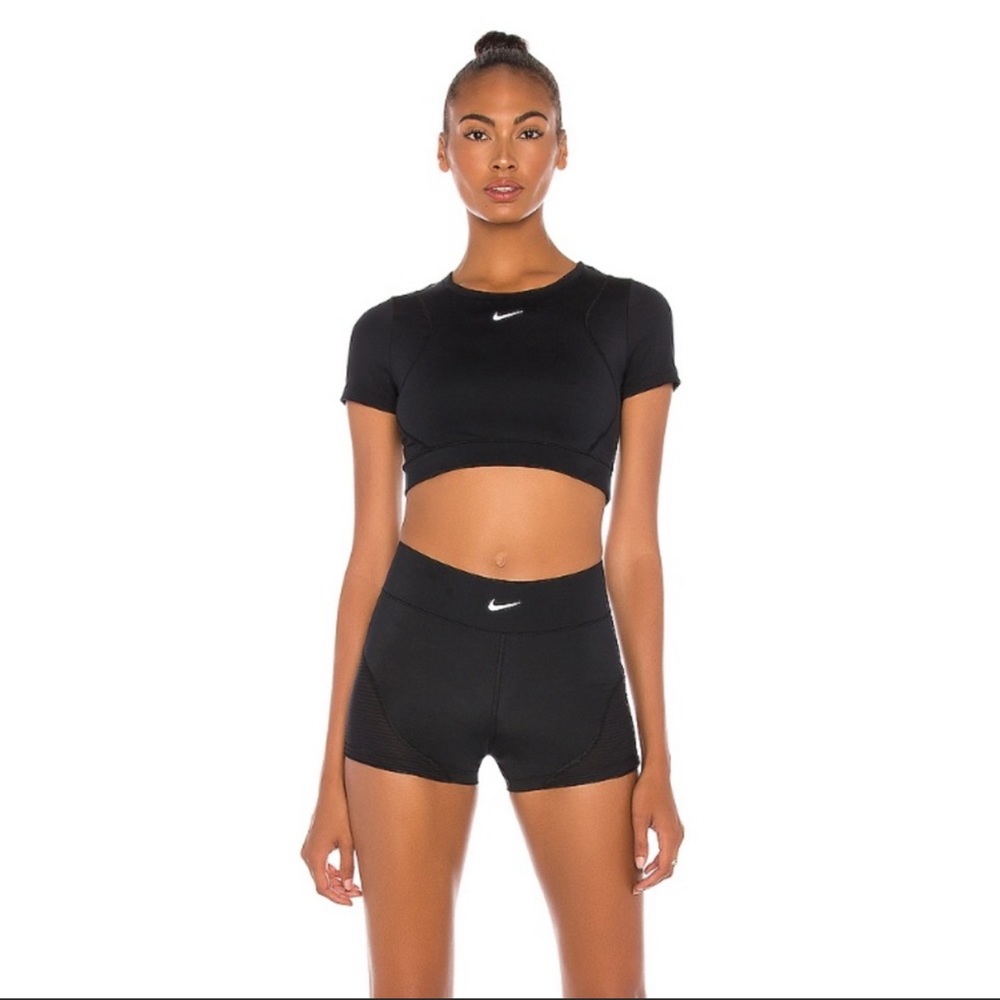 Nike no aeroadapt 3 inch short